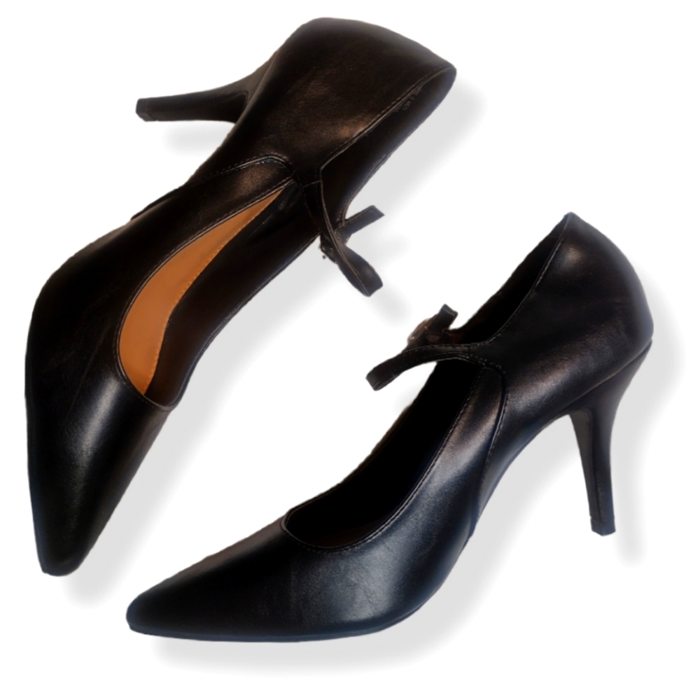 NINE WEST Black Mary Jane Heels size 9M